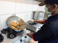 Restoran Ini Mampu Bertahan di Tengah Corona, Ini Rahasianya!