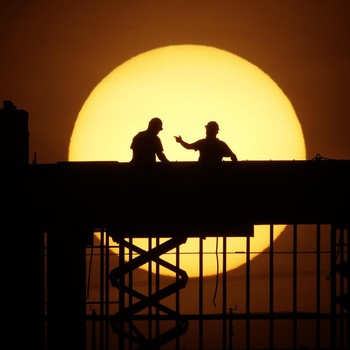 Lupakan Sejenak Corona, Lihat Indahnya Supermoon di Dunia