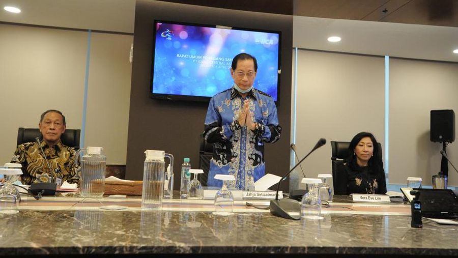 Keduanya akan efektif menjabat pada hari kerja pertama bulan Mei 2020