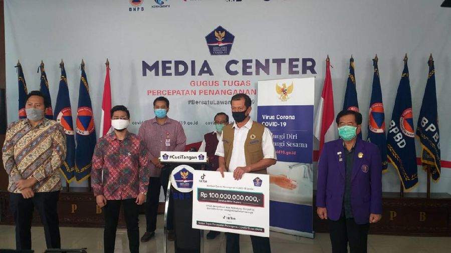 Aplikasi Tik Tok menyumbangkan Rp 100 miliar untuk ahli waris para tenaga medis yang gugur melawan corona 