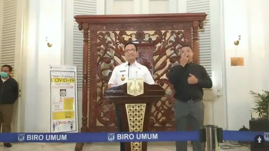 PSBB resmi berlaku pukul 00:00 WIB tanggal 10 April 2020. Aturan ini akan melarang ojek online seperti Grab dan Gojek dilarang mengakut penumpang.