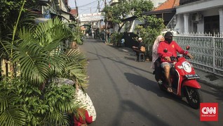 Sejumput Sayur, Masker dan Termometer 'Tembak' Saat PSBB DKI