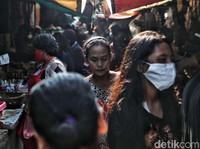 Terungkap! Laporan Kerumunan Orang Meningkat Saat PSBB