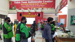 Mentan Sebut Animo Belanja di Pasar Mitra Tani Meningkat