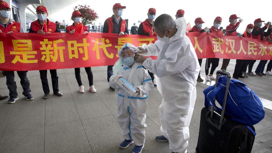 APTOPIX Virus Outbreak China Lockdown Lifted