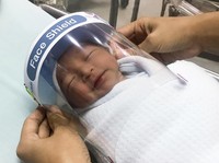 Wajah Bayi tak Mirip Orang Tua? Ini Penjelasan Ilmiahnya