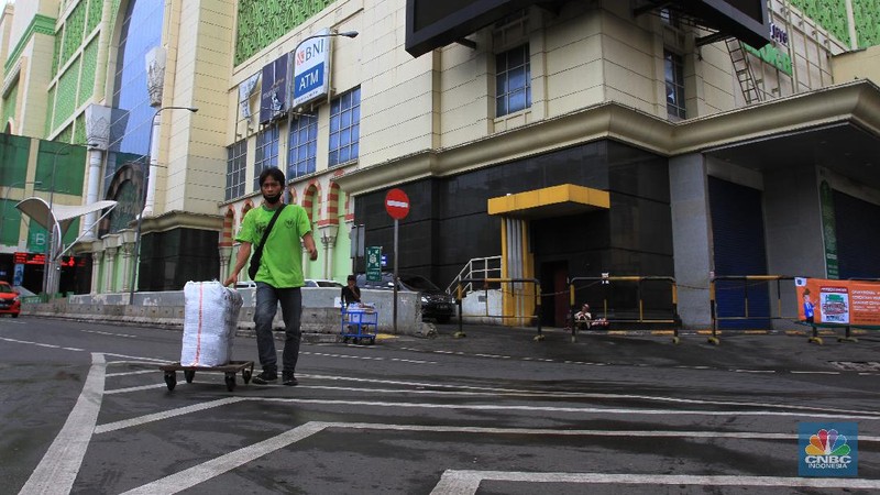 Perumda Pasar Jaya resmi memperpanjang penutupan Pasar Tanah Abang.
