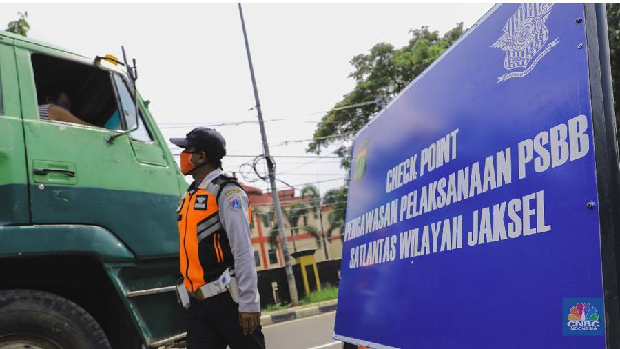 Gubernur DKI Jakarta Anies Baswedan memberlakukan Pembatasan Sosial Berskala Besar (PSBB) Jumat (10/4) sampai dengan 23 April 2020.