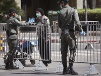 Ramai Warga Divaksin Pfizer, Kasus Covid Israel Cetak Rekor