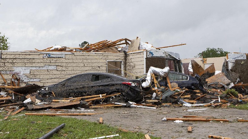 Sedikitnya enam orang tewas akibat amukan tornado di negara bagian Mississippi