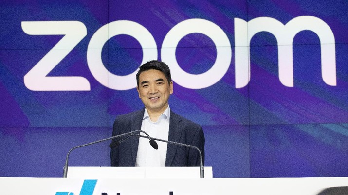 Zoom CEO Eric Yuan attends the opening bell at Nasdaq as his company holds its IPO, Thursday, April 18, 2019, in New York. The videoconferencing company is headquartered in San Jose, Calif. (AP Photo/Mark Lennihan)