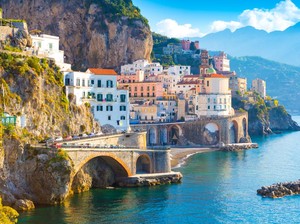Liburan ke Amalfi Makin Mudah, Bandara Jadul Akan Beroperasi Lagi