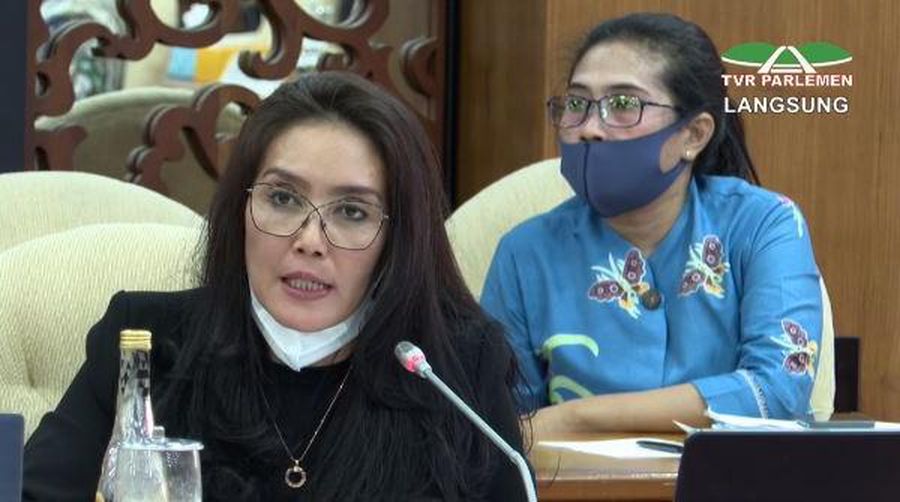 Rieke Diah Pitaloka di Baleg DPR RI Raker Virtual dengan Pemerintah Tentang RUU Cipta Kerja. (Tv Parlemen)