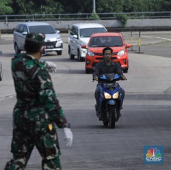 Larangan Mudik Berlaku Besok, Sanksinya Apa?
