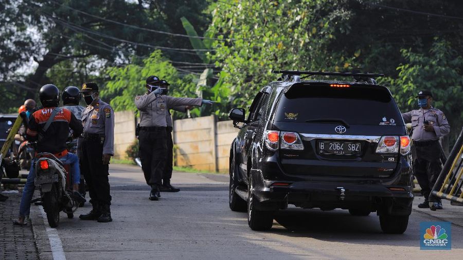 Pemberlakuan PSBB di Depok (CNBC Indonesia/Andrean Kristianto)