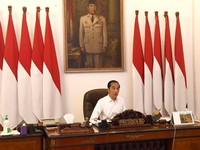 Win Win Solution, Cara Jokowi Selamatkan Buruh & Pengusaha