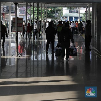 Hari Pertama PSBB, Ini Penampakan Penumpang di Stasiun Bogor