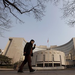 Xi Jinping Siap Pangkas 'Habis-habisan' Gaji Regulator Keuangan China