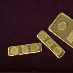 The Fed Tahan Suku Bunga Acuan, Harga Emas Ogah Gerak