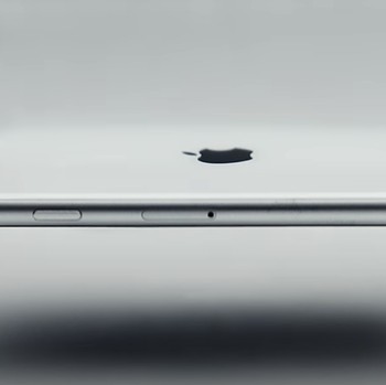 Intip Penampakan iPhone SE yang Disebut Ancaman HP Android