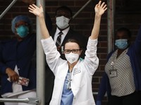 Kalah Lawan Covid-19, Jutaan Dokter Minta Filipina Lockdown