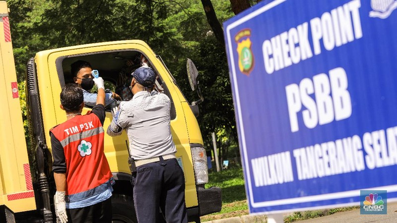 PSBB tiga wilayah Tangerang Raya mencakupi Kabupaten Tangerang yang memiliki perbatasan dengan Serang, Kota Tangerang yang berbatasan dengan DKI Jakarta, dan Tangerang Selatan berbatasan dengan Depok, dan Bogor.  (CNBC INDONESIA/ANDREAN KRISTIANTO)