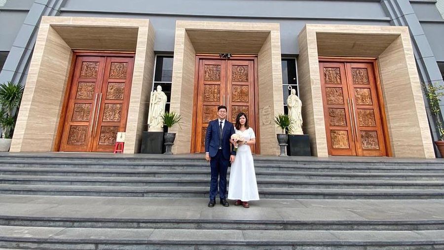 Pernikahan Johana Kusnadi dan Roland Deselly (Screenshot instagram @johanakusnadi)