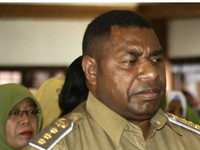 Kabar Duka: Bupati Manokwari Demas Paulus Mandacan Meninggal