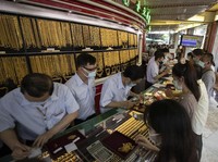 Gokil! Harga Emas di 10 Kota Ini Meroket, Ada Apa?