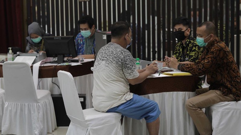 Pelayanan Pegadaian ditengah Pandemi Covid-19. (CNBC Indonesia/Muhammad Sabki)