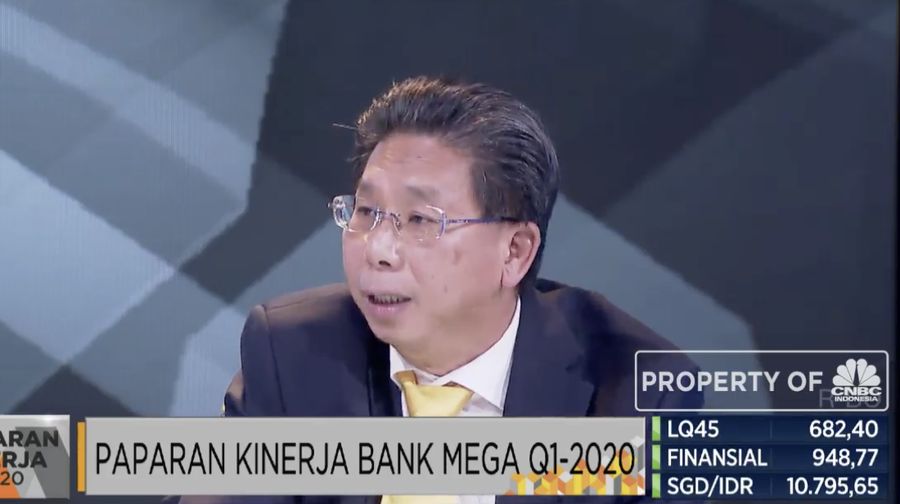 Kostaman Thayib, Direktur Utama Bank mega.