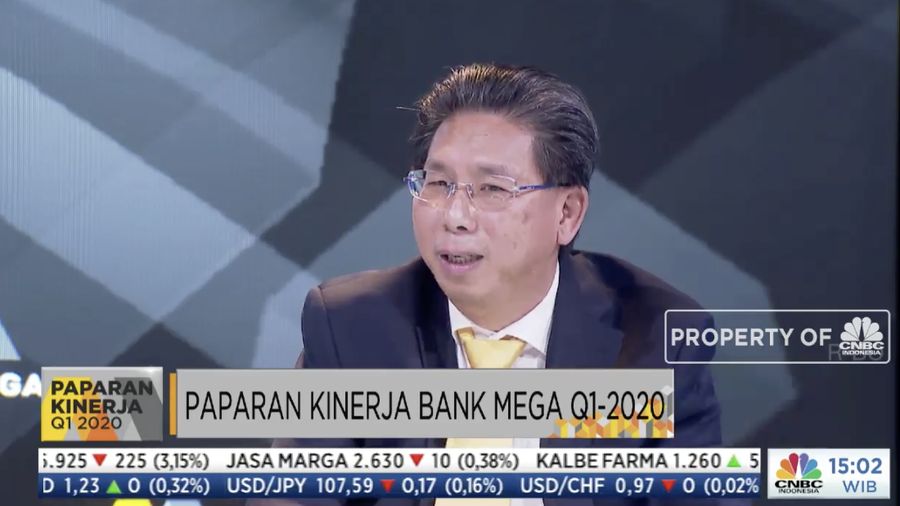 Kostaman Thayib, Direktur Utama Bank mega.