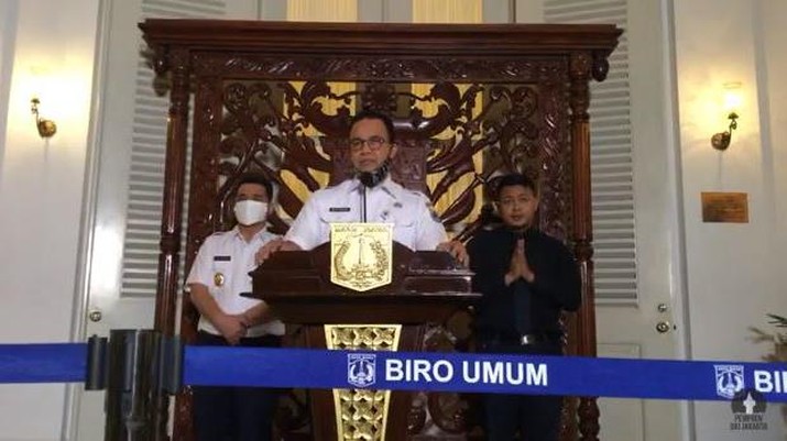 Gubernur DKI Jakarta Anies Baswedan memberikan keterangan pers mengenai perpanjangan PSBB di Pendopo Balai Kota, Jakarta, Rabu (22/4). (Pemprov DKI) Gubernur DKI Jakarta Anies Baswedan memberikan keterangan pers mengenai perpanjangan PSBB di Pendopo Balai Kota, Jakarta, Rabu (22/4).
