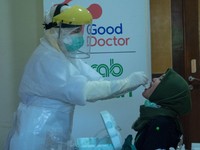 Grab & Good Doctor Perbanyak Tes COVID-19 di 9 Kota