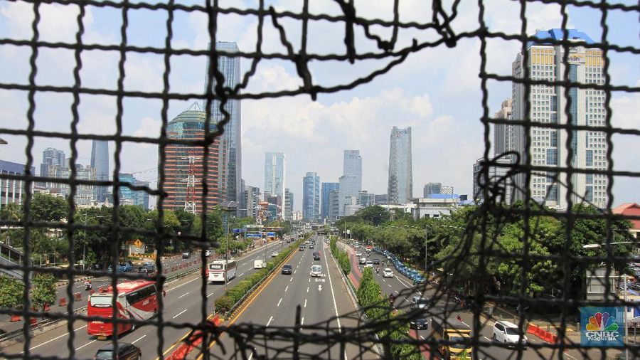 Ilustrasi PSBB. (CNBC Indonesia/Tri Susilo)
