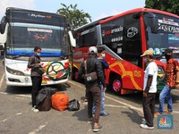 Katanya Larangan Mudik, Kok Bus Boleh Operasi Pakai Stiker?