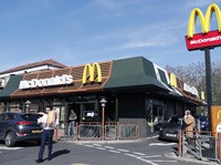 McDonald's Naikkan Harga Burger, Pertama Kali dalam 14 Tahun