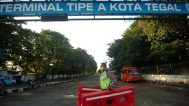 PSBB Berakhir, Tegal Disemprot Disinfektan Gunakan Helikopter