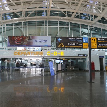 Covid-19 Mewabah, Intip Suasana Terkini Bandara Ngurah Rai