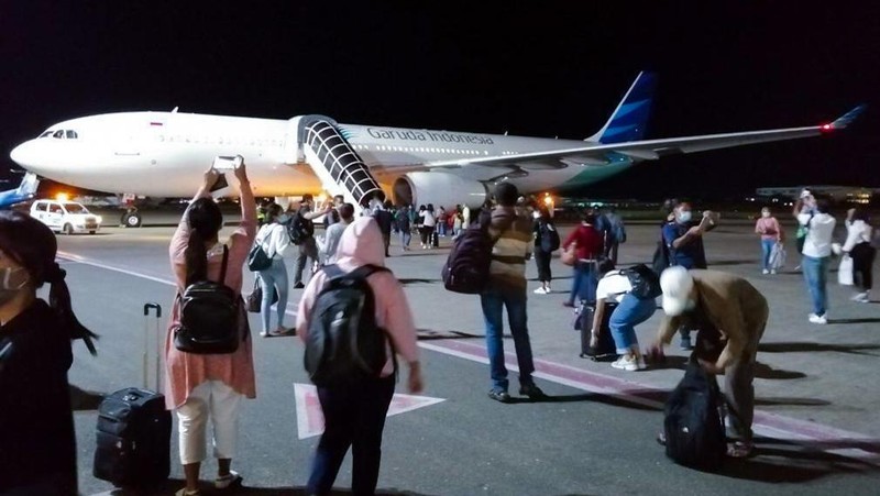 KBRI Colombo Repatriasi 335 Pekerja Migran Indonesia ke Denpasar dengan Garuda Indonesia. Dok: KBRI