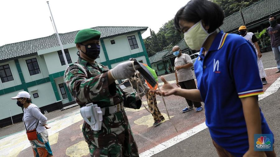 ATM Beras Gratis Untuk Warga Tedampak Covid-19. (CNBC Indonesia/Andrean Kristianto)