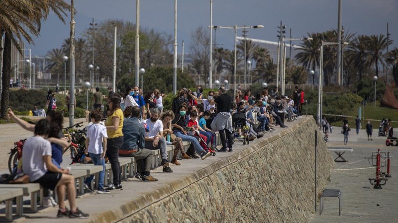 Kasus COVID-19 Turun Drastis, Spanyol Buka Lockdown. AP/Alvaro Barrientos
