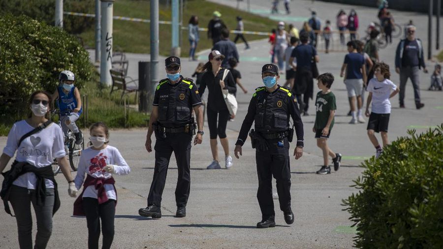 Kasus COVID-19 Turun Drastis, Spanyol Buka Lockdown. AP/Alvaro Barrientos