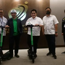 Grab Sumbang 100 GrabWheels ke RS Darurat Wisma Atlet