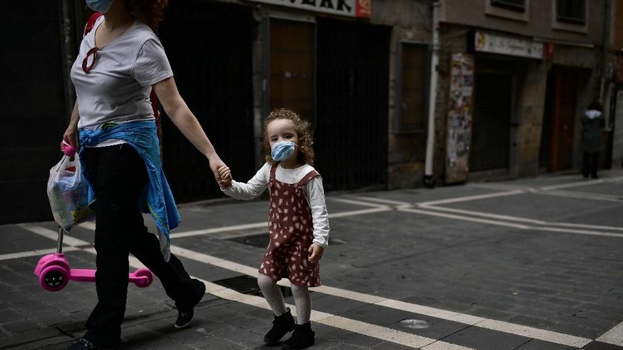 Kasus COVID-19 Turun Drastis, Spanyol Buka Lockdown. AP/Alvaro Barrientos