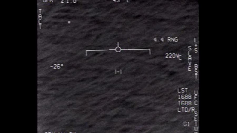 Departemen Pertahanan Amerika Serikat (AS) atau Pentagon resmi merilis tiga video singkat yang disebut menunjukkan 'fenomena di udara tak teridentifikasi' atau biasa juga disebut objek terbang tak teridentifikasi (UFO). (Dok. Department of Defense)