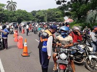 Terungkap! Ini Alasan Jokowi 'Pelototi' Jatim Soal Covid-19