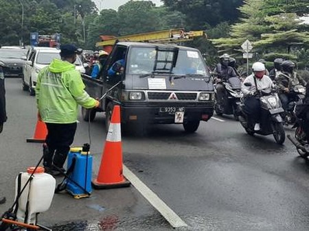 Awas! Pungli di Angkutan Logistik di Check Point PSBB