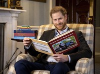Pangeran Harry Blak-blakan Kritik Pangeran Charles