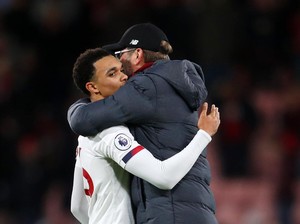 Giliran Klopp Pasang Badan buat Trent Alexander-Arnold